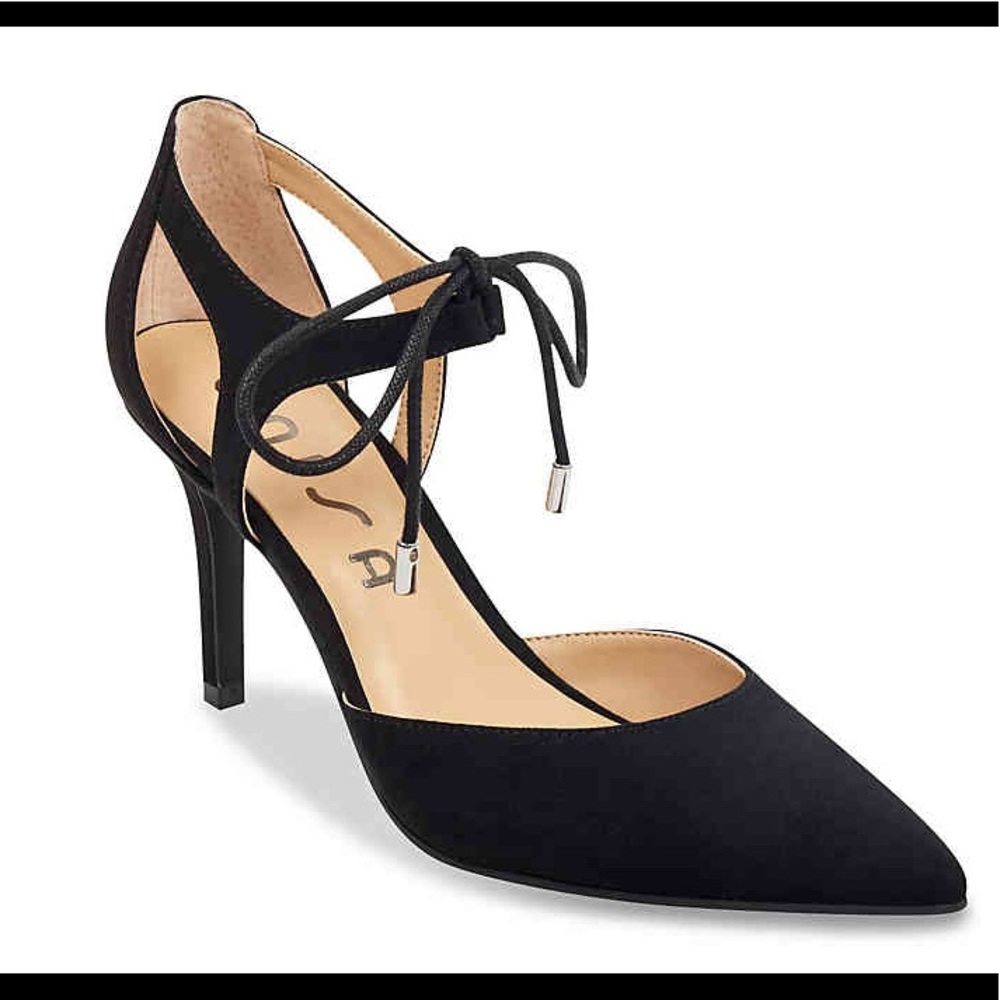 Unisa Black Amabelle Pumps